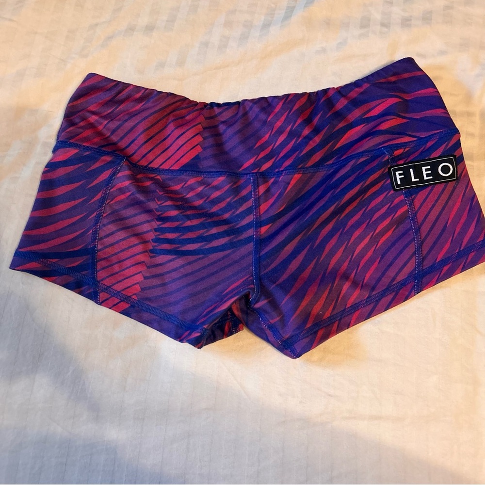 Fleo Low Rise Contour Shorts - Picture 2 of 9